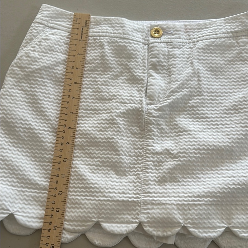 Lilly Pulitzer White Scalloped Skort 8 - Picture 5 of 7